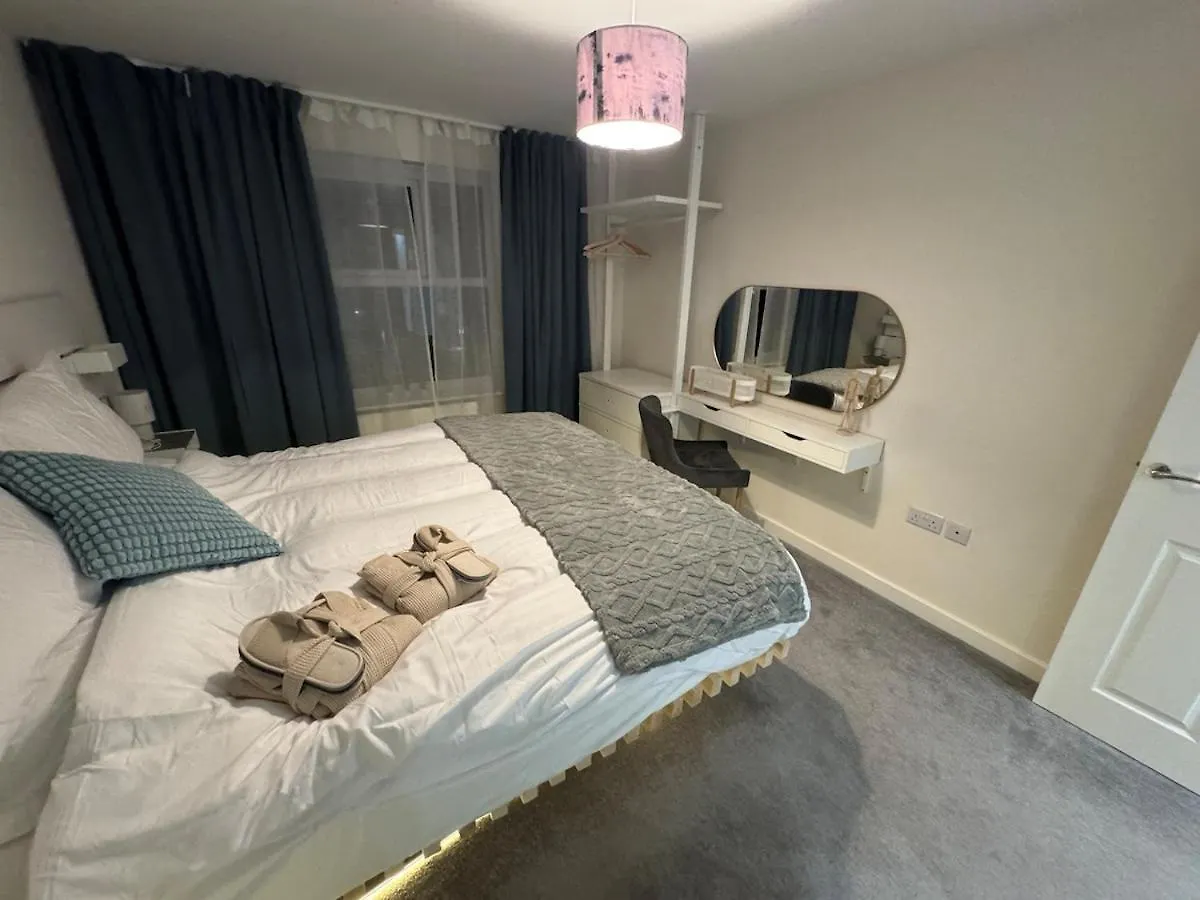 Apartment Lakeside Penthouse View Doncaster
