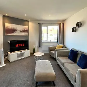  Apartment Lovely Serviced - Near Hospital
